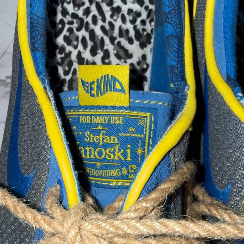 Nike Stefan Janoski Skateboarding Shoes with Extra Insoles
